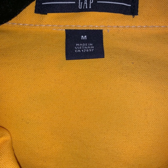 Beautiful yellow GAP trench coat (medium) - Picture 4 of 5